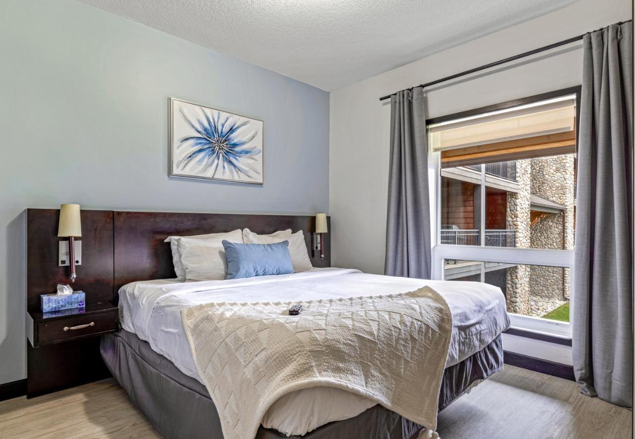Outstanding Mountain Condo Waterslide And Hot Tub Managed By Little Sister Getaways Canmore Exterior foto