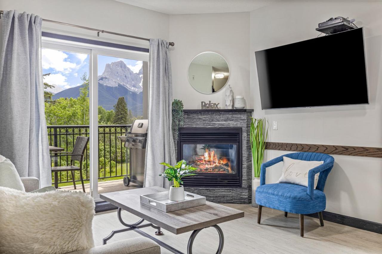 Outstanding Mountain Condo Waterslide And Hot Tub Managed By Little Sister Getaways Canmore Exterior foto